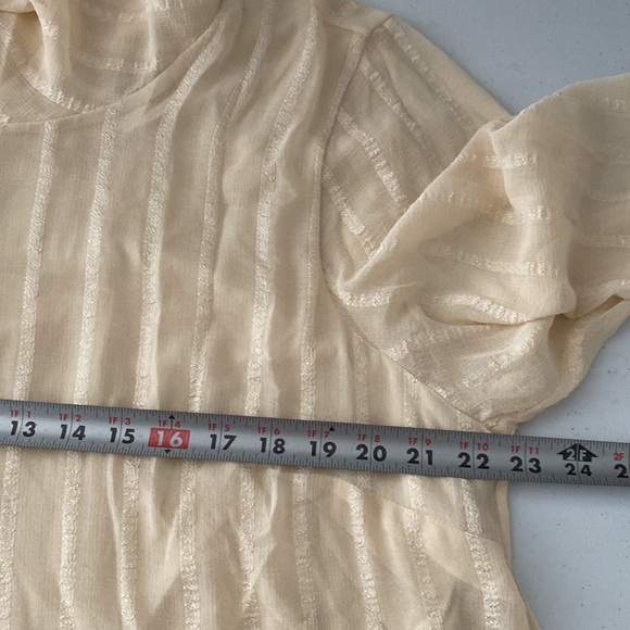 Soft Surroundings Cream Neapolitan Layered Chiffon Tunic Size 1X - Picture 5 of 9